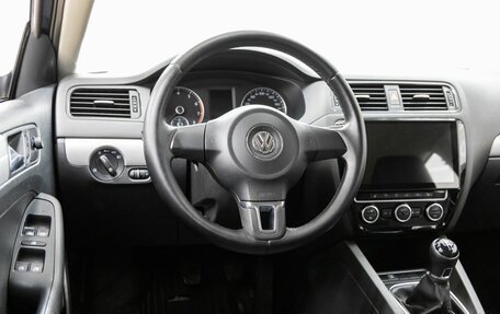 Volkswagen Jetta VI, 2012 год, 1 098 000 рублей, 28 фотография