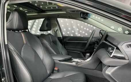 Toyota Camry, 2023 год, 4 799 000 рублей, 19 фотография