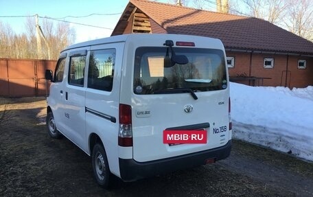 Toyota Lite Ace VI, 2018 год, 1 490 000 рублей, 3 фотография