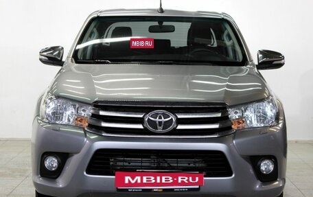 Toyota Hilux VIII, 2017 год, 3 199 000 рублей, 2 фотография