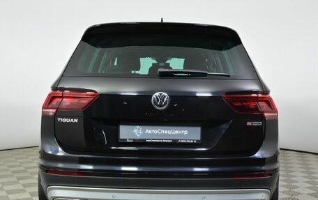 Volkswagen Tiguan II, 2019 год, 2 699 000 рублей, 6 фотография