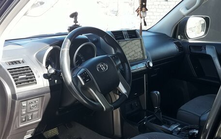 Toyota Land Cruiser Prado 150 рестайлинг 2, 2012 год, 3 540 000 рублей, 6 фотография
