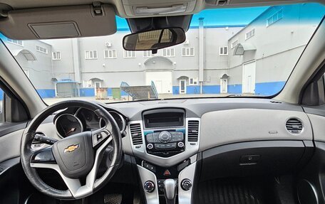Chevrolet Cruze II, 2011 год, 930 000 рублей, 13 фотография