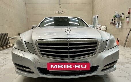 Mercedes-Benz E-Класс, 2010 год, 1 350 000 рублей, 6 фотография