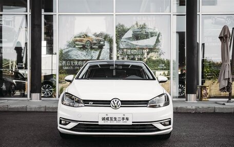 Volkswagen Golf VII, 2020 год, 1 999 000 рублей, 2 фотография
