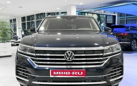Volkswagen Touareg III, 2021 год, 6 599 000 рублей, 2 фотография