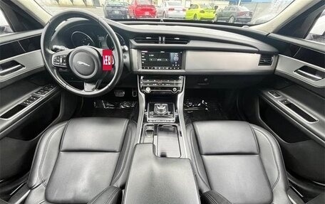 Jaguar XF II, 2019 год, 3 449 000 рублей, 9 фотография