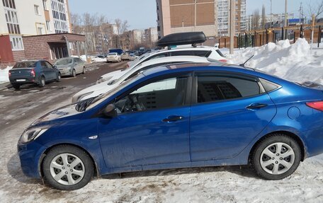 Hyundai Solaris II рестайлинг, 2013 год, 1 000 000 рублей, 8 фотография