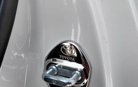Toyota RAV4, 2019 год, 3 720 000 рублей, 7 фотография