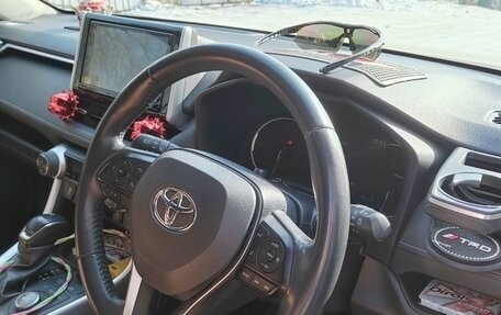 Toyota RAV4, 2019 год, 3 720 000 рублей, 5 фотография