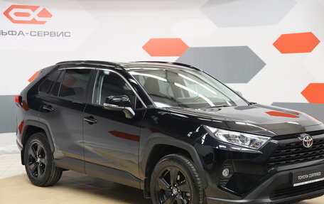 Toyota RAV4, 2021 год, 3 790 000 рублей, 3 фотография
