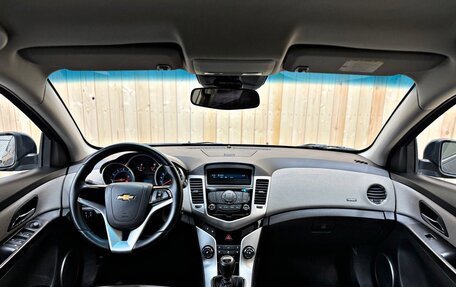 Chevrolet Cruze II, 2011 год, 970 000 рублей, 12 фотография