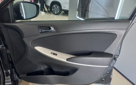 Hyundai Solaris II рестайлинг, 2013 год, 896 000 рублей, 38 фотография
