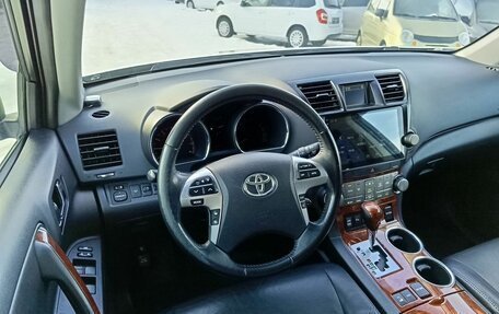 Toyota Highlander III, 2011 год, 2 199 000 рублей, 19 фотография