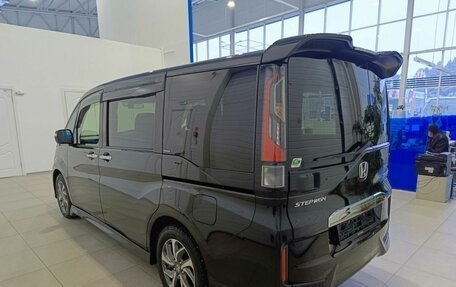 Honda Stepwgn IV, 2016 год, 2 159 995 рублей, 4 фотография