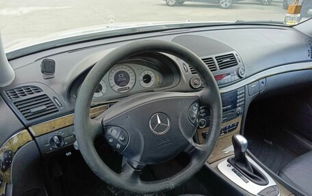 Mercedes-Benz E-Класс, 2005 год, 879 000 рублей, 12 фотография