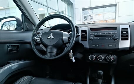 Mitsubishi Outlander III рестайлинг 3, 2011 год, 1 280 000 рублей, 15 фотография