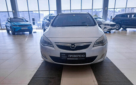 Opel Astra J, 2011 год, 797 000 рублей, 2 фотография