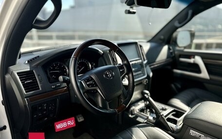 Toyota Land Cruiser 200, 2020 год, 9 800 000 рублей, 7 фотография