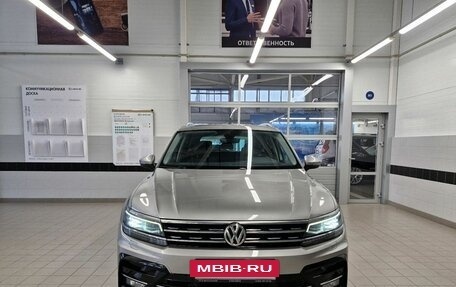 Volkswagen Tiguan II, 2020 год, 3 450 000 рублей, 2 фотография