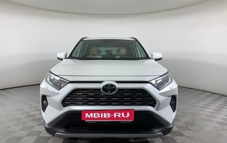Toyota RAV4, 2020 год, 3 415 000 рублей, 2 фотография