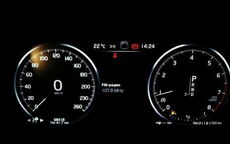 Volvo V90 Cross Country I рестайлинг, 2018 год, 3 869 900 рублей, 20 фотография