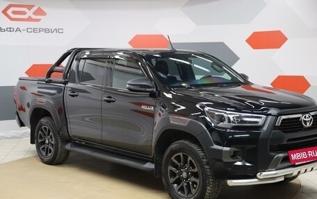 Toyota Hilux VIII, 2020 год, 4 690 000 рублей, 3 фотография