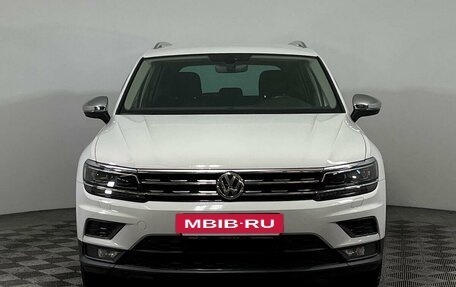 Volkswagen Tiguan II, 2018 год, 2 897 000 рублей, 2 фотография