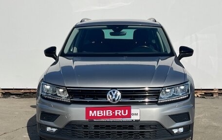 Volkswagen Tiguan II, 2019 год, 2 600 000 рублей, 2 фотография