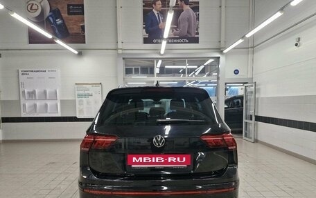 Volkswagen Tiguan II, 2021 год, 4 320 000 рублей, 6 фотография