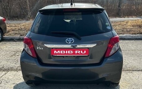 Toyota Vitz, 2013 год, 660 000 рублей, 5 фотография