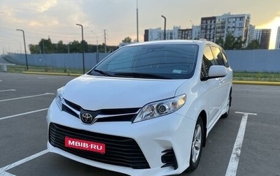 Toyota Sienna III, 2018 год, 3 150 000 рублей, 1 фотография