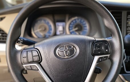 Toyota Sienna III, 2018 год, 3 150 000 рублей, 13 фотография