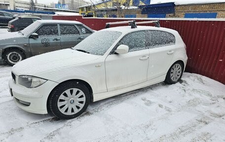 BMW 1 серия, 2010 год, 900 000 рублей, 5 фотография