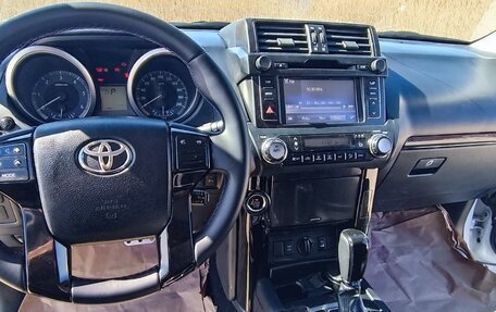 Toyota Land Cruiser Prado 150 рестайлинг 2, 2014 год, 4 490 000 рублей, 17 фотография