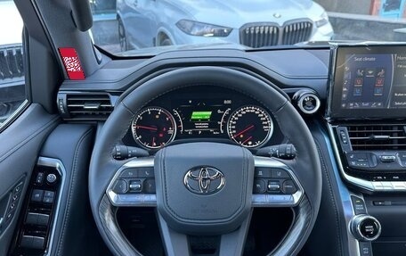 Toyota Land Cruiser, 2023 год, 14 700 000 рублей, 9 фотография