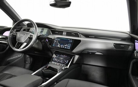 Audi e-tron I, 2020 год, 5 400 000 рублей, 18 фотография