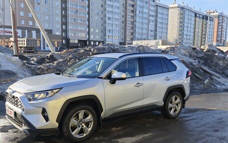 Toyota RAV4, 2020 год, 3 250 000 рублей, 3 фотография