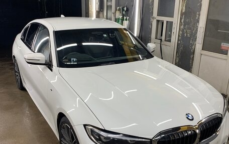BMW 3 серия, 2019 год, 3 550 000 рублей, 21 фотография
