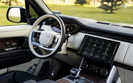 Land Rover Range Rover IV рестайлинг, 2023 год, 25 300 000 рублей, 3 фотография