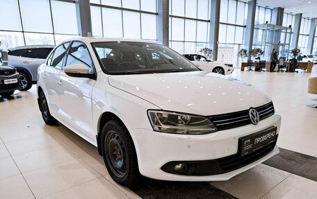 Volkswagen Jetta VI, 2014 год, 1 475 000 рублей, 3 фотография