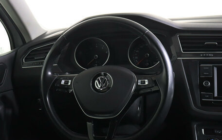 Volkswagen Tiguan II, 2018 год, 2 495 000 рублей, 7 фотография