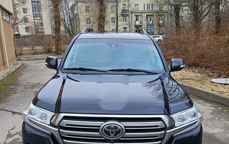 Toyota Land Cruiser 200, 2017 год, 7 170 000 рублей, 12 фотография