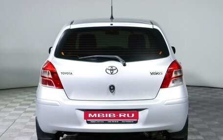 Toyota Yaris III рестайлинг, 2009 год, 765 000 рублей, 6 фотография