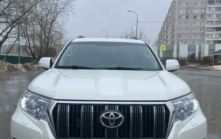 Toyota Land Cruiser Prado 150 рестайлинг 2, 2020 год, 6 000 000 рублей, 2 фотография