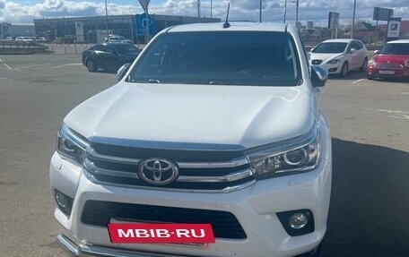 Toyota Hilux VIII, 2017 год, 3 645 000 рублей, 2 фотография