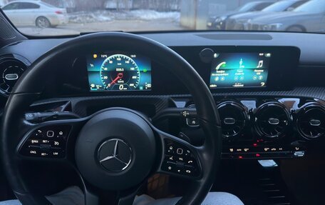Mercedes-Benz A-Класс, 2019 год, 2 590 000 рублей, 10 фотография