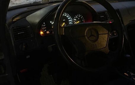 Mercedes-Benz C-Класс, 1996 год, 310 000 рублей, 6 фотография
