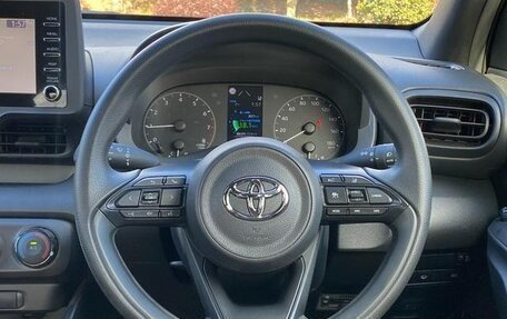 Toyota Yaris III рестайлинг, 2020 год, 1 200 000 рублей, 19 фотография