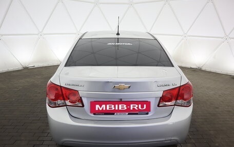 Chevrolet Cruze II, 2010 год, 745 000 рублей, 4 фотография